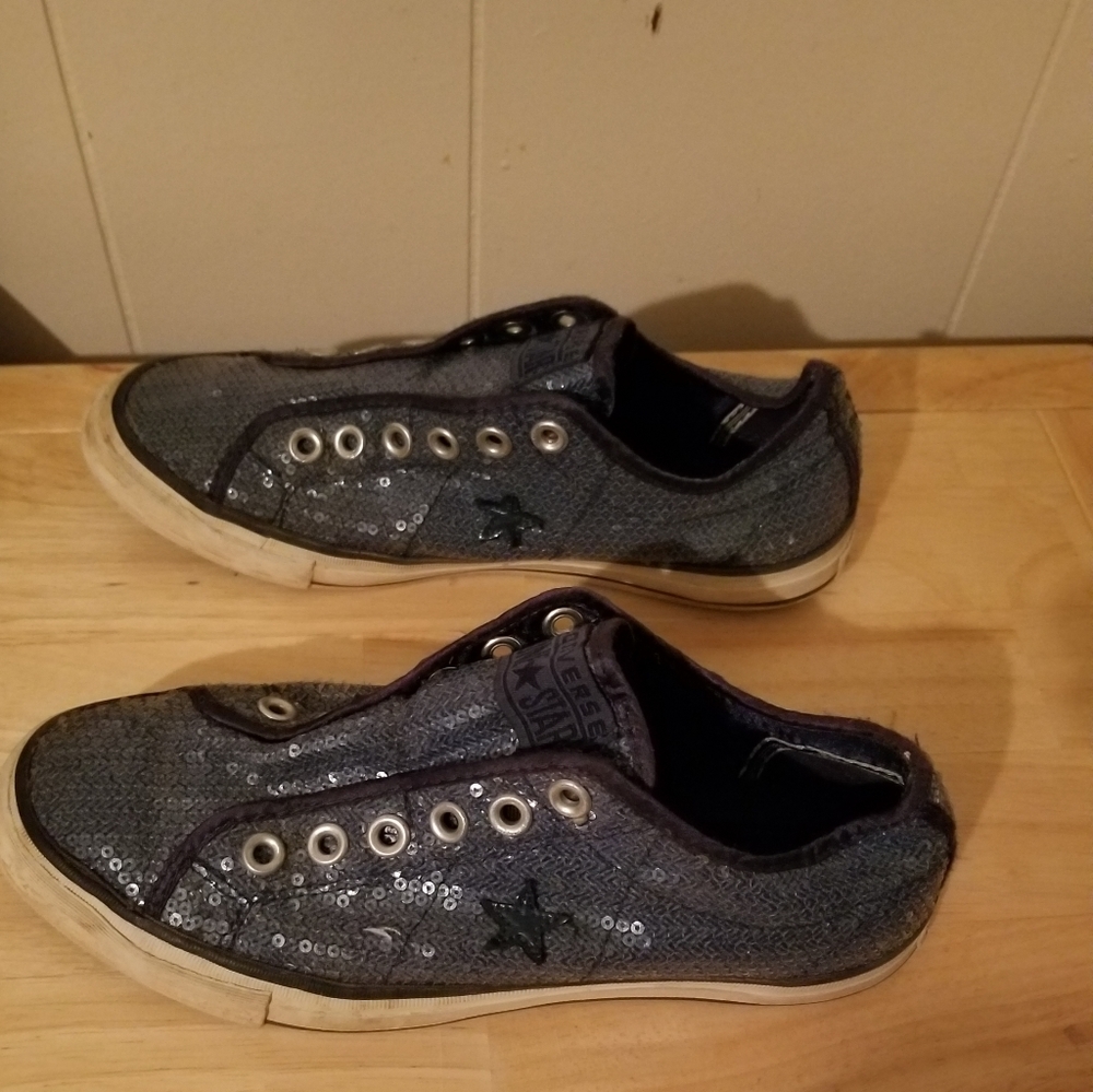 Converse shoes ladies size 8